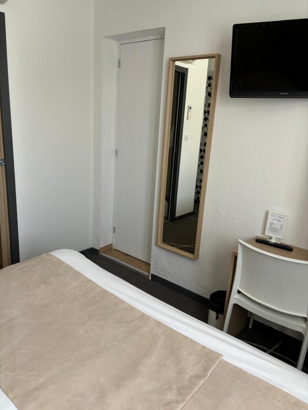 Le Blason Hotel